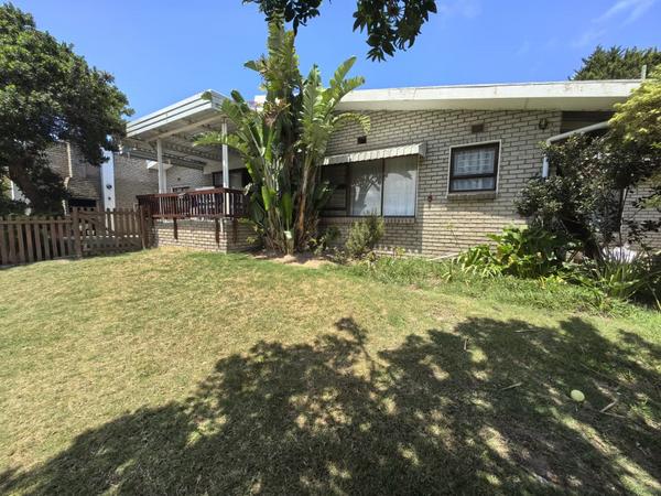 House For Sale in Fraaiuitsig, Klein Brak Rivier