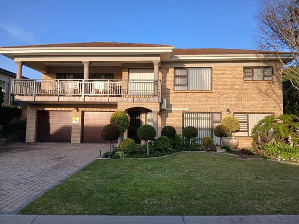 House For Sale in Fraaiuitsig, Klein Brak Rivier