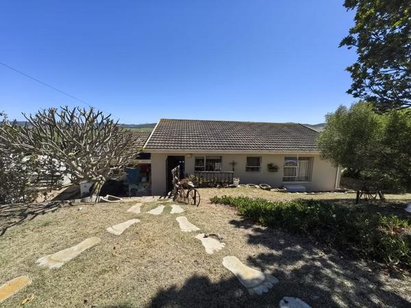 Property For Sale in Fraaiuitsig, Klein Brak Rivier